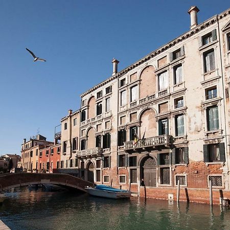Appartamenti Inside Palazzo Foscarini 威尼斯 外观 照片