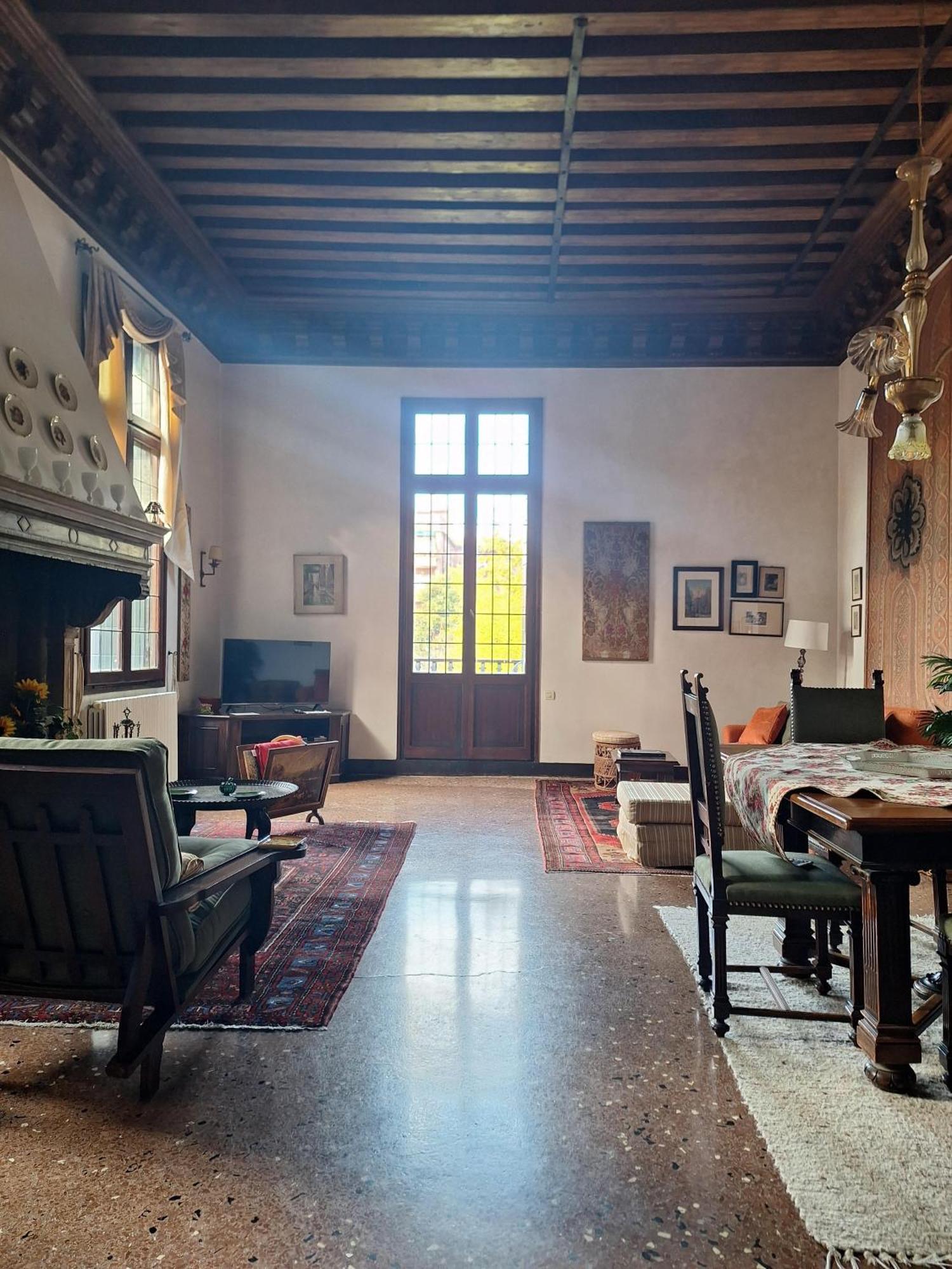 Appartamenti Inside Palazzo Foscarini 威尼斯 外观 照片
