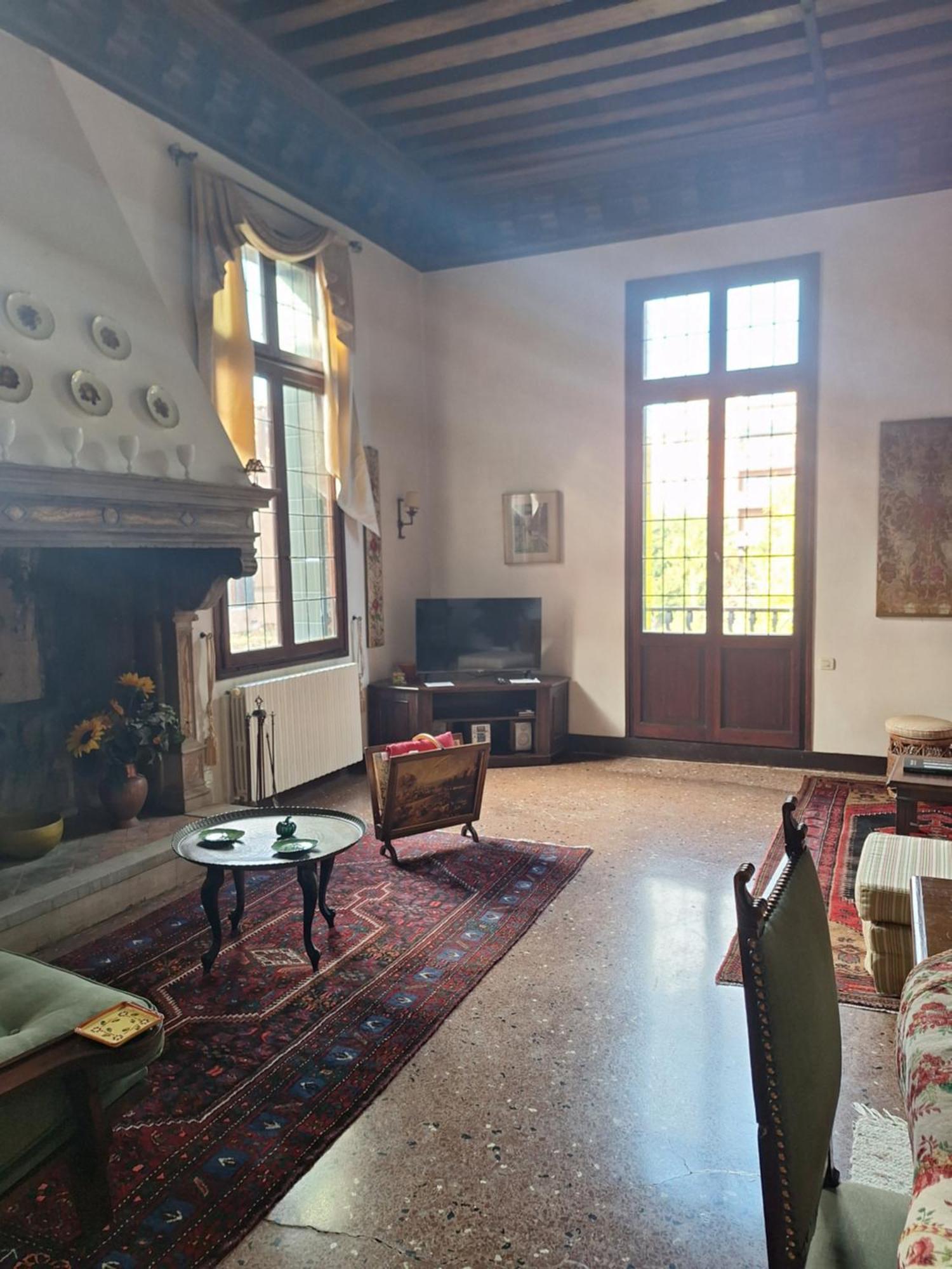 Appartamenti Inside Palazzo Foscarini 威尼斯 外观 照片